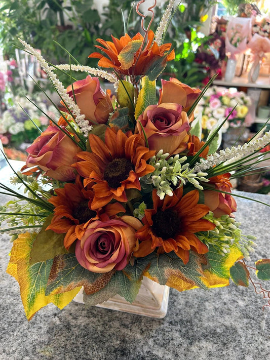 Grobni aranžman od umjetnog cvijeća